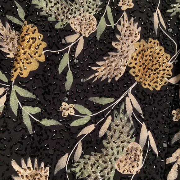 STUNNING Beaded top - Picture 2 of 2